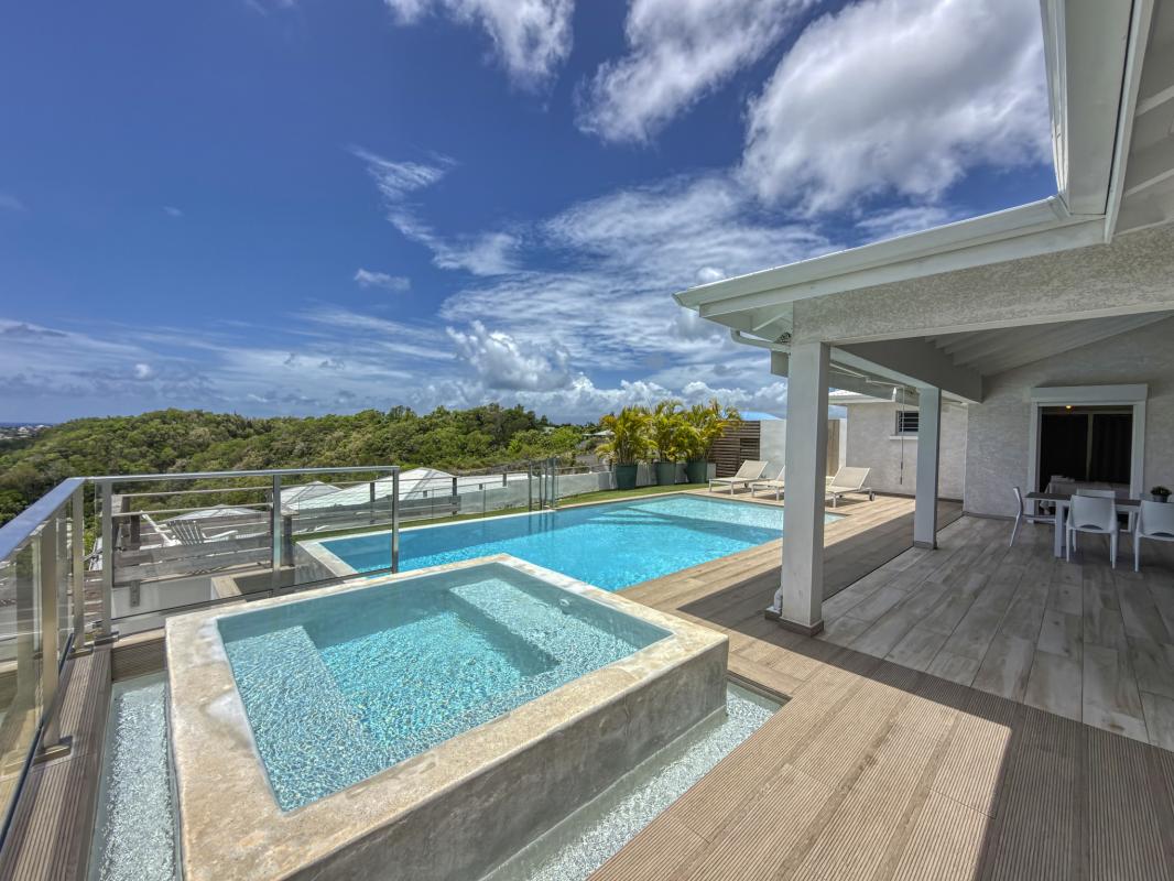 5.Location villa 3 chambres piscine vue mer Le Gosier Guadeloupe